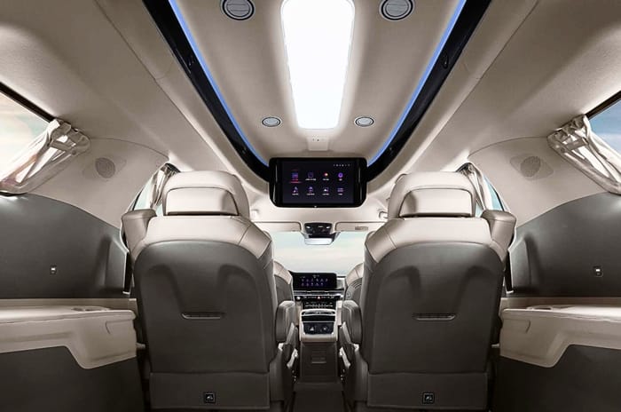 Kia Carnival Hi Limousine to make India debut at Auto Expo 2025